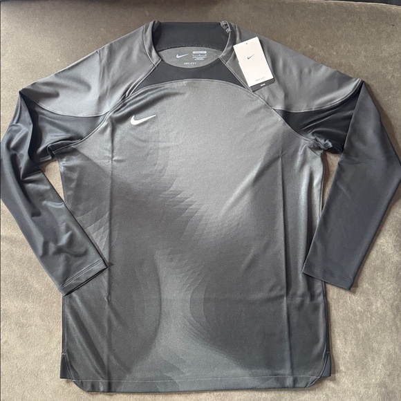 Nike Men’s Dri-FIT Gardien 4 Goalkeeper Black Long-Sleeve Soccer Jersey LARGE